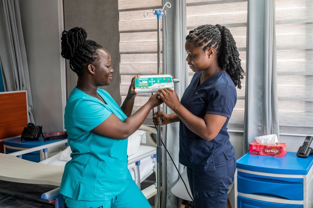 Infermieri presso il Franklyn Medical Center di Accra, Ghana.