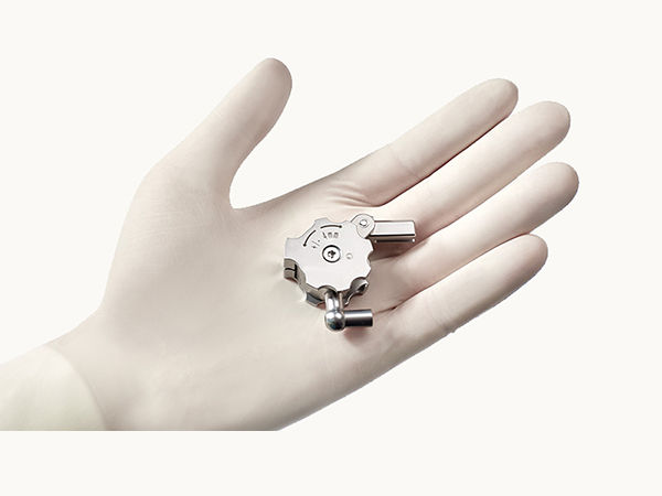 Strumento di allineamento del taglio OrthoPilot® TKA